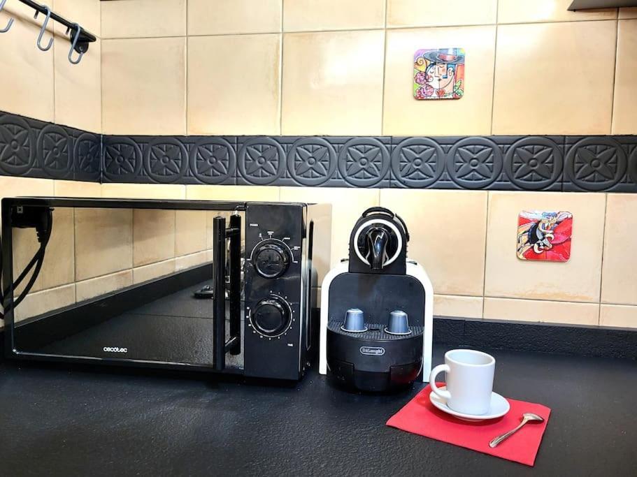 Flamenco, Apartamento Exclusivo De Dos Habitaciones En El Pleno Del Casco Antiguo, Alicante, Playa, Centro Historico, Rambla Esterno foto
